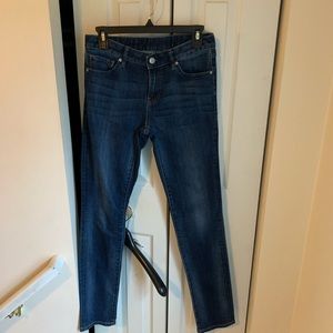 UNIQLO Skinny Tapered Jeans Size 28 Midrise